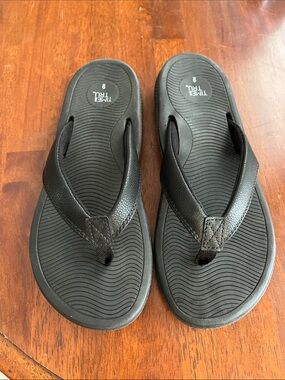 Time and Tru Black Flip Flop Sandals - Cushioned Thong